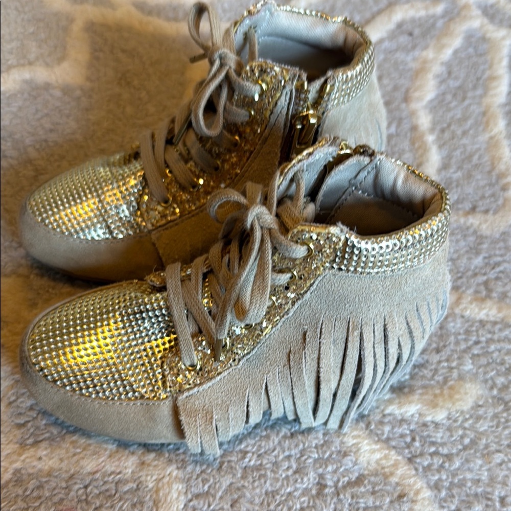 Joyfolie Girls Beige and Gold Fringe Moccasin Sneakers